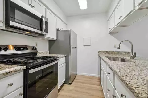 524 Aylesbury Dr, Virginia Beach, VA 23462