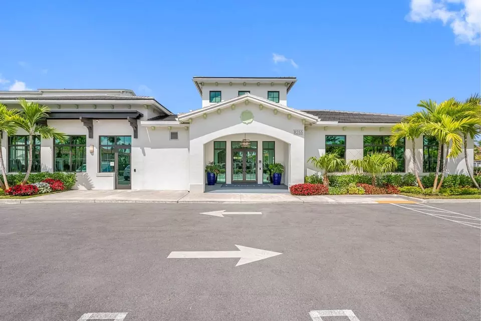  8255 Park Blvd, Miami, FL 33126 photo 11
