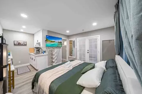 9827 San Diego St, La Presa, CA 91977