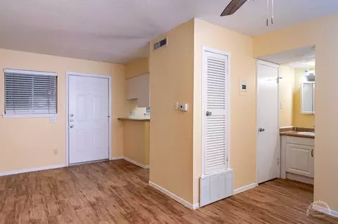 306 W 38th St, Austin, TX 78705