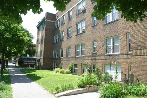 2552 Garfield Ave, Minneapolis, MN 55405