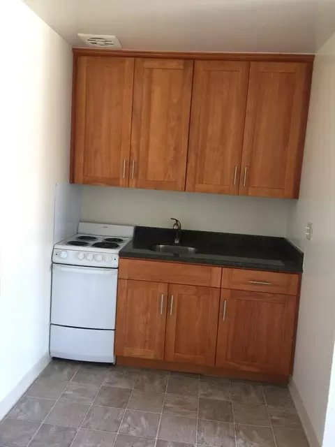 1735 Broadway St, Redwood City, CA 94063
