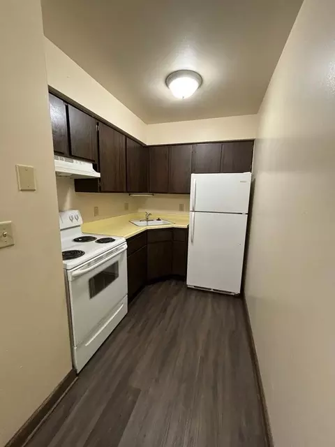 5167 N Lovers Lane Rd, Milwaukee, WI 53225