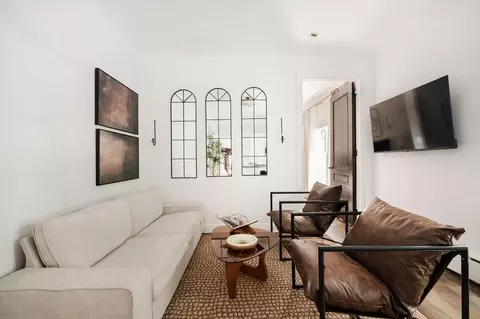 200 E 11th St, New York, NY 10003