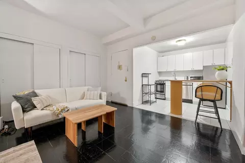 132 E 45th St, New York, NY 10017