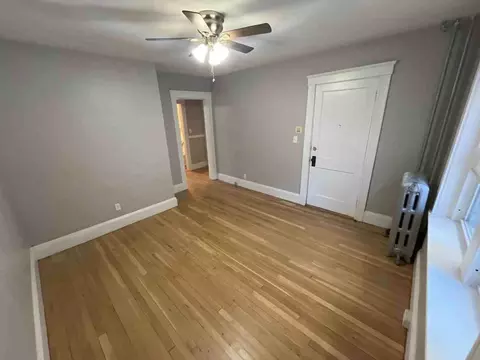 300 Washington St, Salem, MA 01970