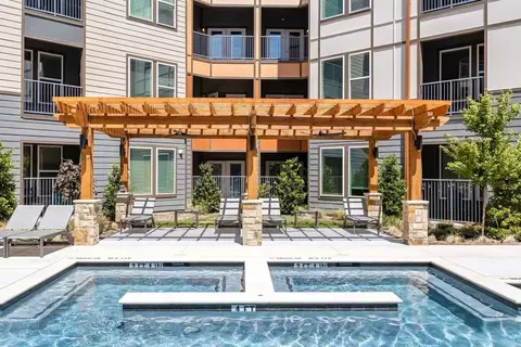1900 N Beckley Ave, Dallas, TX 75208 photo 4