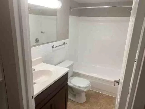 816 Easley St, Silver Spring, MD 20910 photo 13