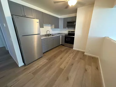 1802 Lake Point Dr, Madison, WI 53713
