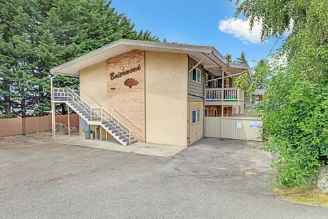 12022 NE 8th St, Bellevue, WA 98005