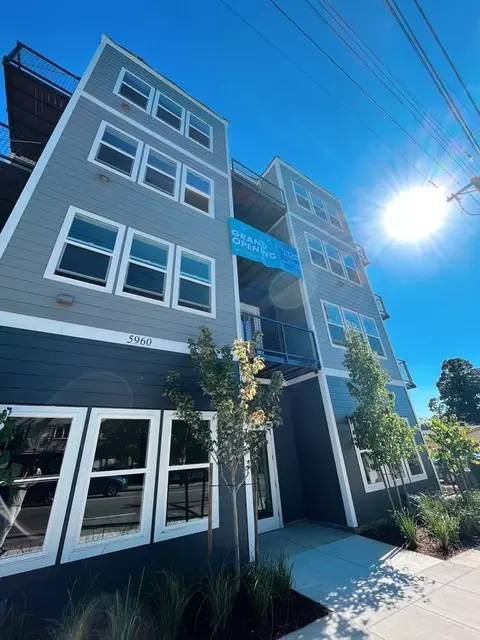 5980 E Burnside St, Portland, OR 97215