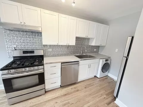 127 E 46th St, Kansas City, MO 64112