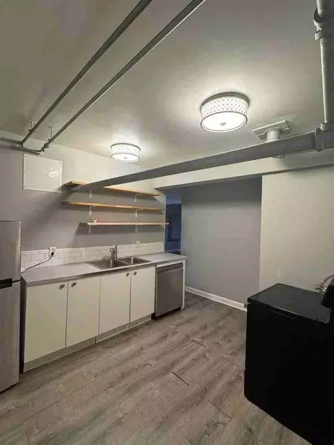 127 E 46th St, Kansas City, MO 64112