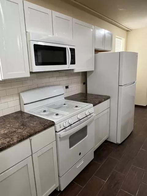 929 W 35th Pl, Chicago, IL 60609