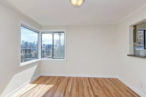 215 Aloha St, Seattle, WA 98109