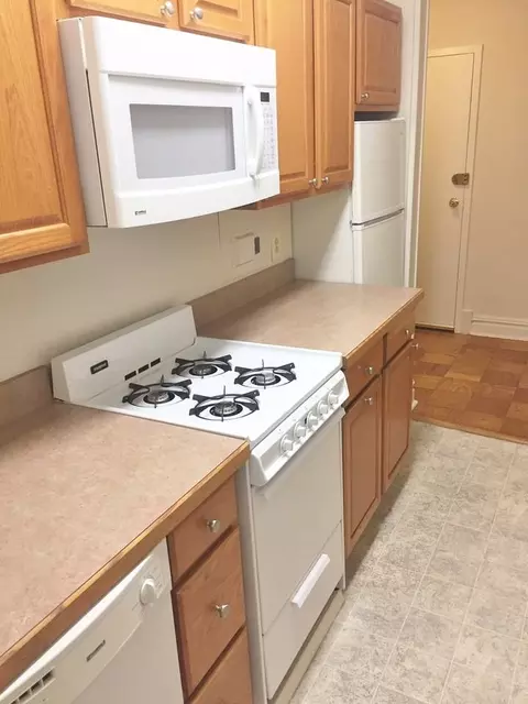 2726 Connecticut Ave NW, Washington, DC 20008 photo 3