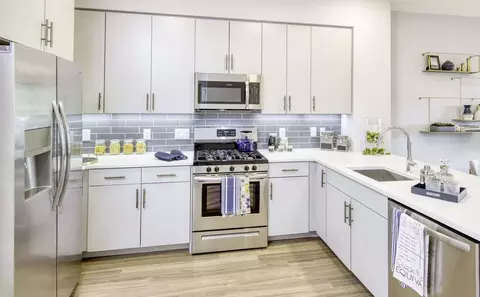 675 Monmouth St, Jersey City, NJ 07310 photo 3