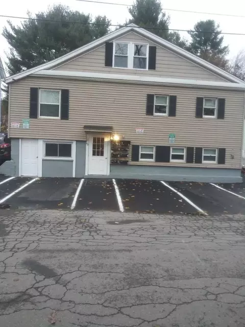 52 Lawrence St, Clinton, MA 01510