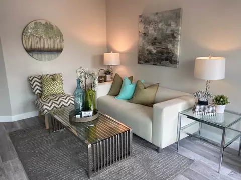 8206 2nd St, Paramount, CA 90723 photo 3