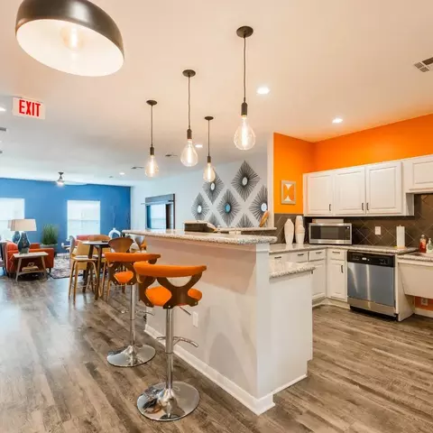 6060 Greens Rd, Humble, TX 77396 photo 2