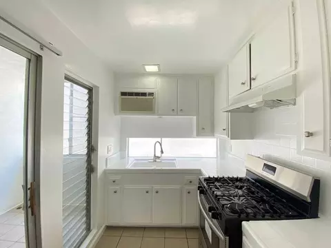 511 N Kenmore Ave, Los Angeles, CA 90004