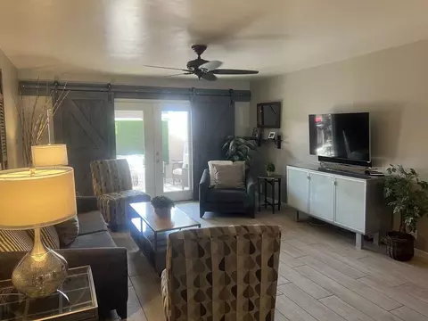 450 E Bethany Home Rd, Phoenix, AZ 85012