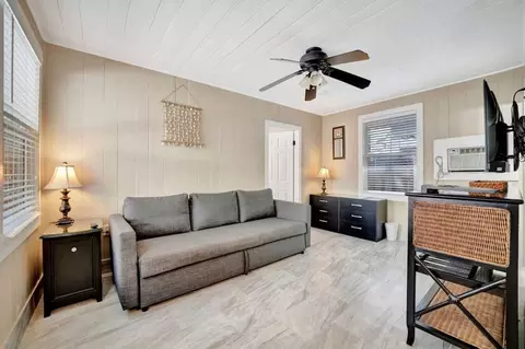Gulf Blvd, Indian Rocks Beach, FL 33785