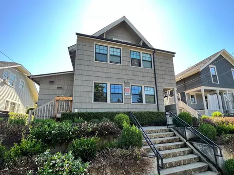 2108 NE 13th Ave, Portland, OR 97212
