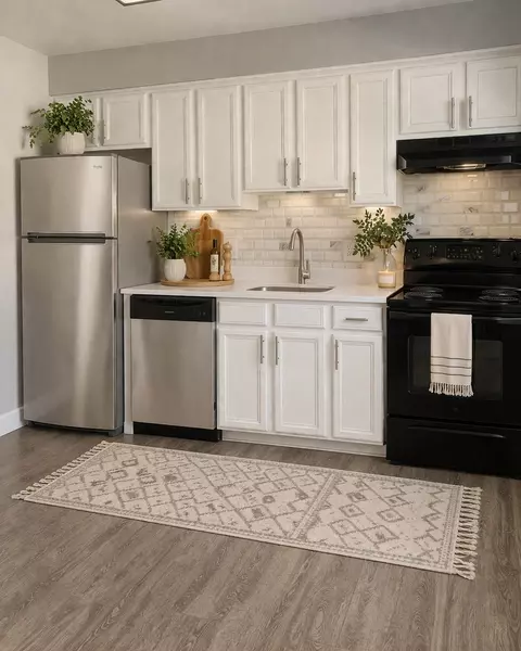 629 W Maple Rd, Clawson, MI 48017 photo 2