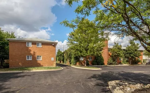 629 W Maple Rd, Clawson, MI 48017 photo 11