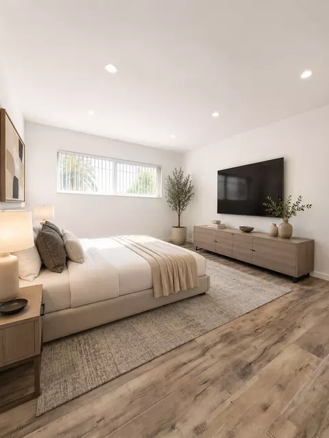 929 S Bedford St, Los Angeles, CA 90035