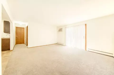 8150 W River Rd, Brooklyn Park, MN 55444
