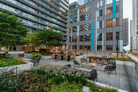 345 E Wacker Dr, Chicago, IL 60601 photo 29