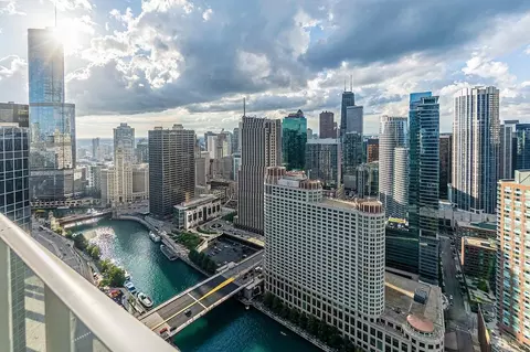 345 E Wacker Dr, Chicago, IL 60601 photo 5