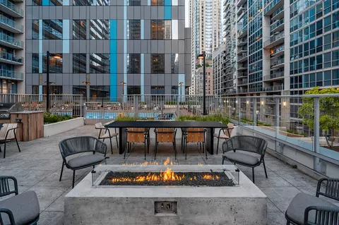 345 E Wacker Dr, Chicago, IL 60601 photo 31