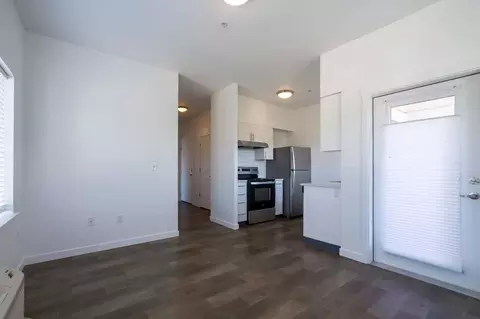 7676 N Lombard St, Portland, OR 97203
