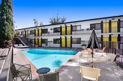 1300 W Olive Ave, Burbank, CA 91506