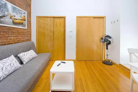 200 E 11th St, New York, NY 10003