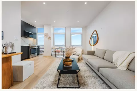 64 Centre Ave, New Rochelle, NY 10801