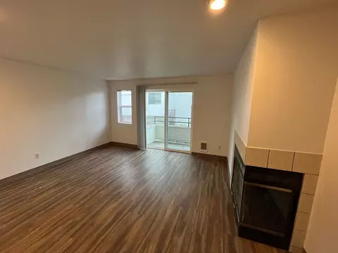 11749 Greenwood Ave N, Seattle, WA 98133
