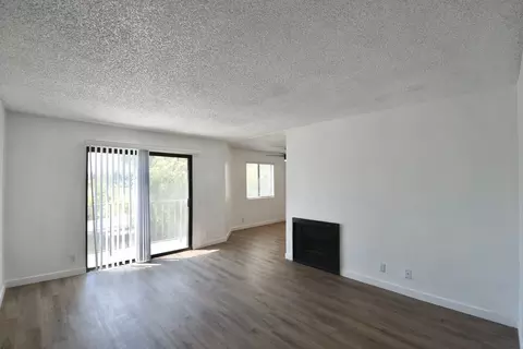 7550 Jordan Ave, Los Angeles, CA 91303
