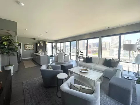 321 N Jefferson St, Milwaukee, WI 53202