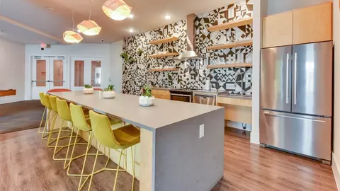 601 W St Johns Ave, Austin, TX 78752 photo 18