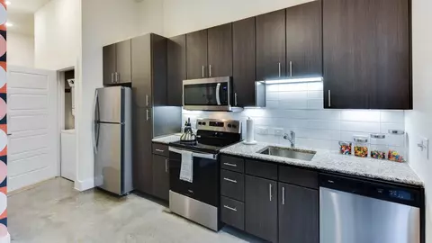 601 W St Johns Ave, Austin, TX 78752 photo 6
