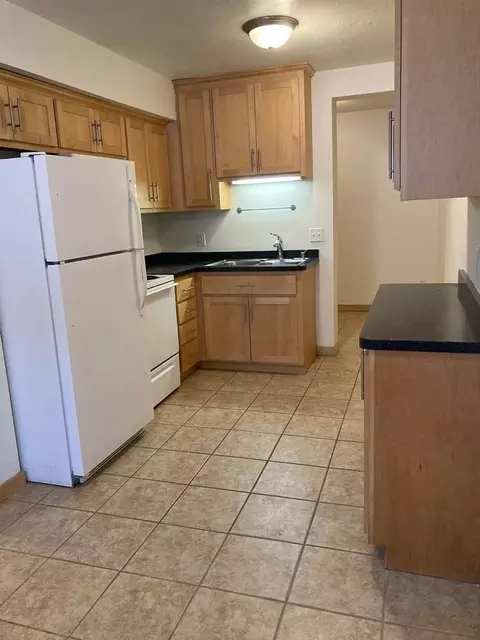 311 Kenwood Pkwy, Minneapolis, MN 55403