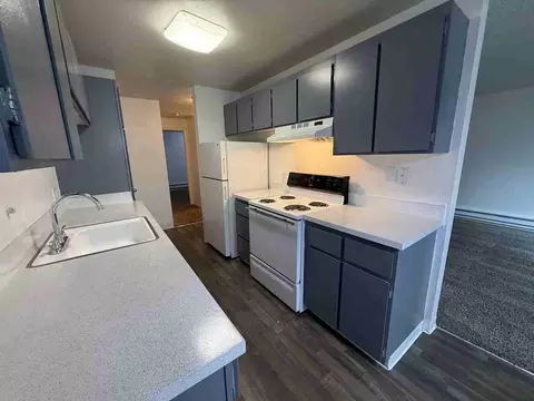 30602 Pacific Hwy S, Federal Way, WA 98003