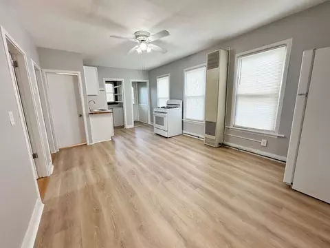 38 Oriole St, Gardner, MA 01440