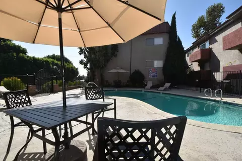 12241 Burbank Blvd, Los Angeles, CA 91607