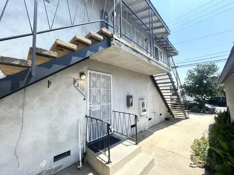 307 E 6th St, Azusa, CA 91702