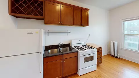 136 Western Ave N, Saint Paul, MN 55102